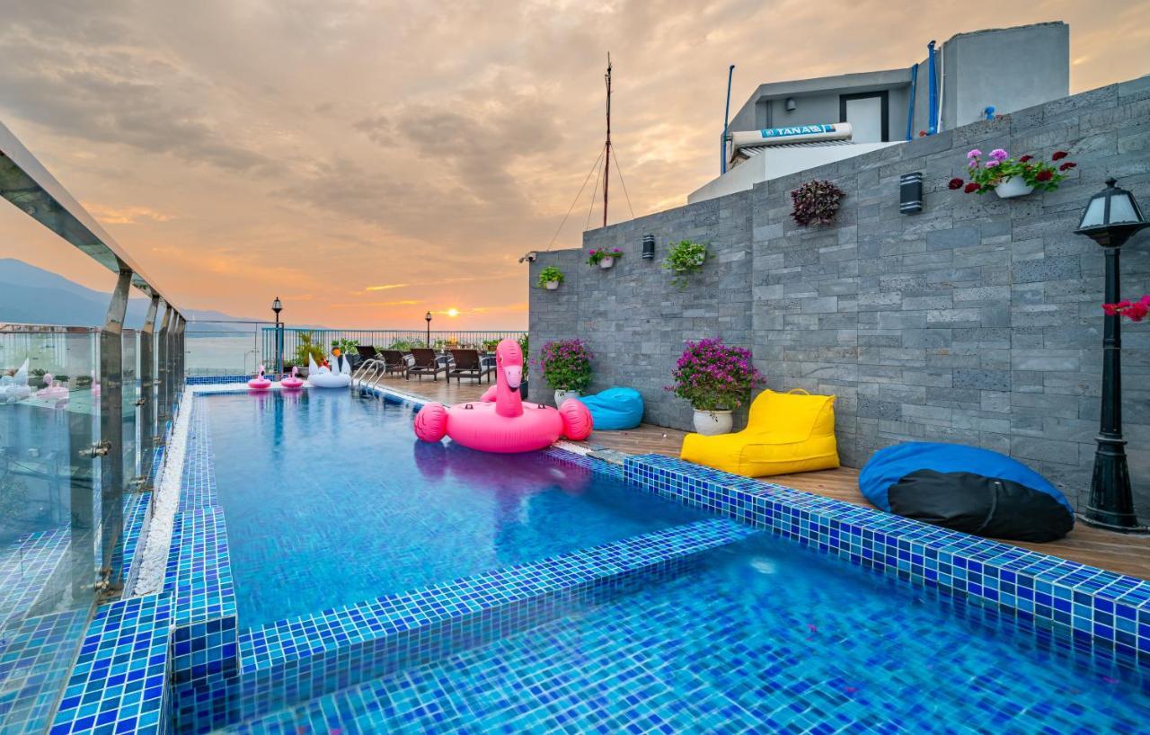Cani Beach House Da Nang Exteriör bild