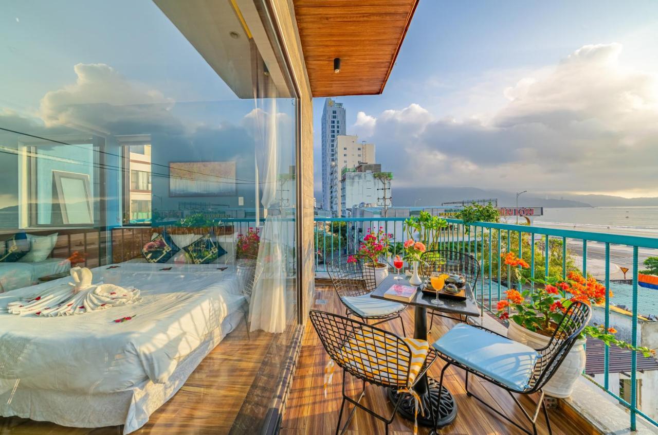 Cani Beach House Da Nang Exteriör bild