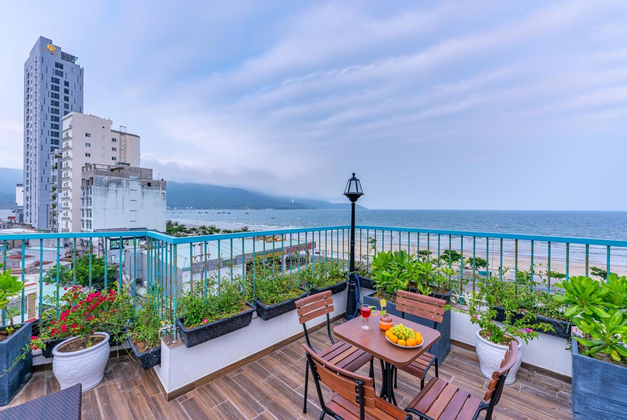 Cani Beach House Da Nang Exteriör bild