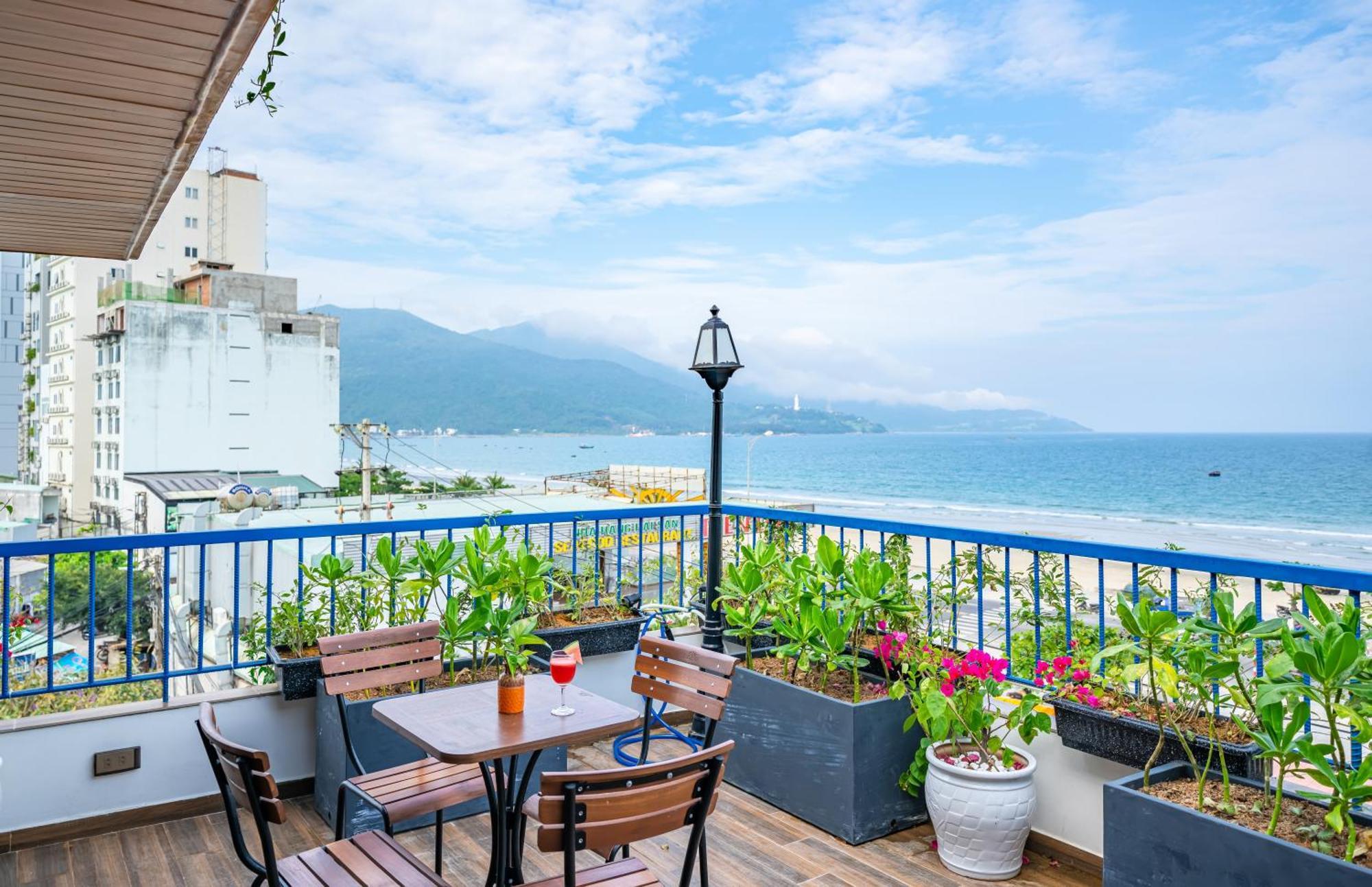 Cani Beach House Da Nang Exteriör bild